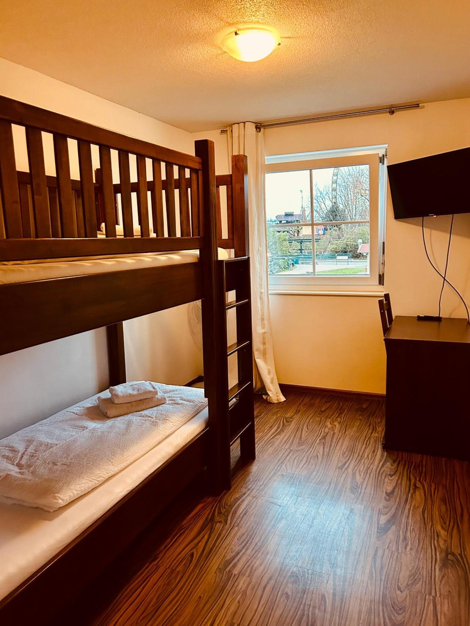 Maxim Apartment