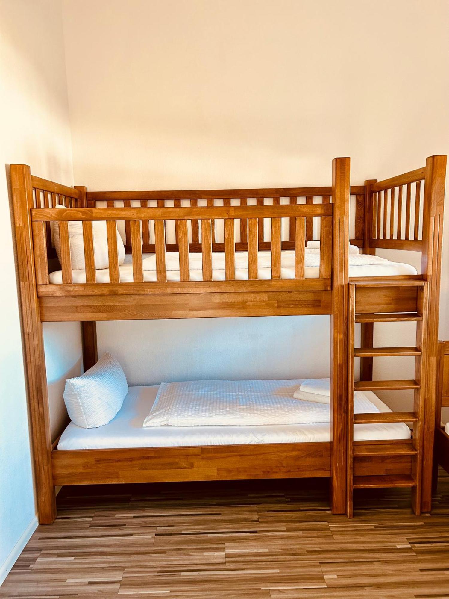Apartment Maxim Rust